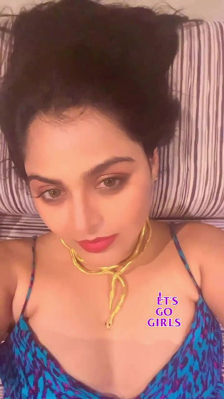 Actress Monal Gajjar open boobs expose closeup show