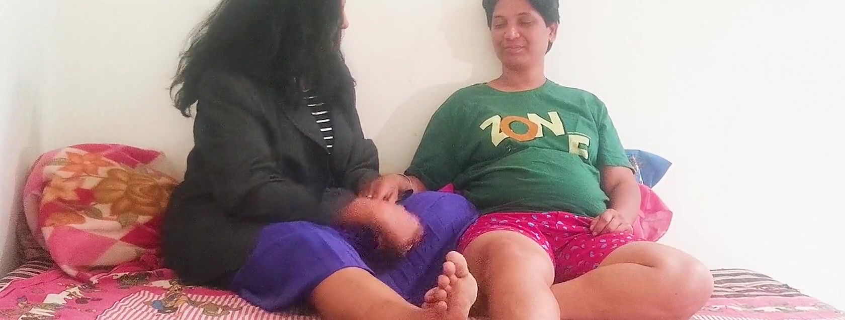 Indian babes with big natural titties have Lesbian