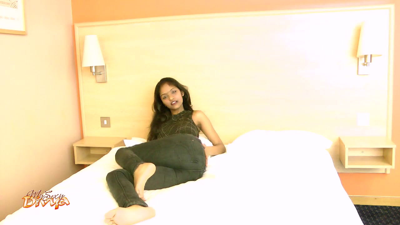 hot divya ka pussy show