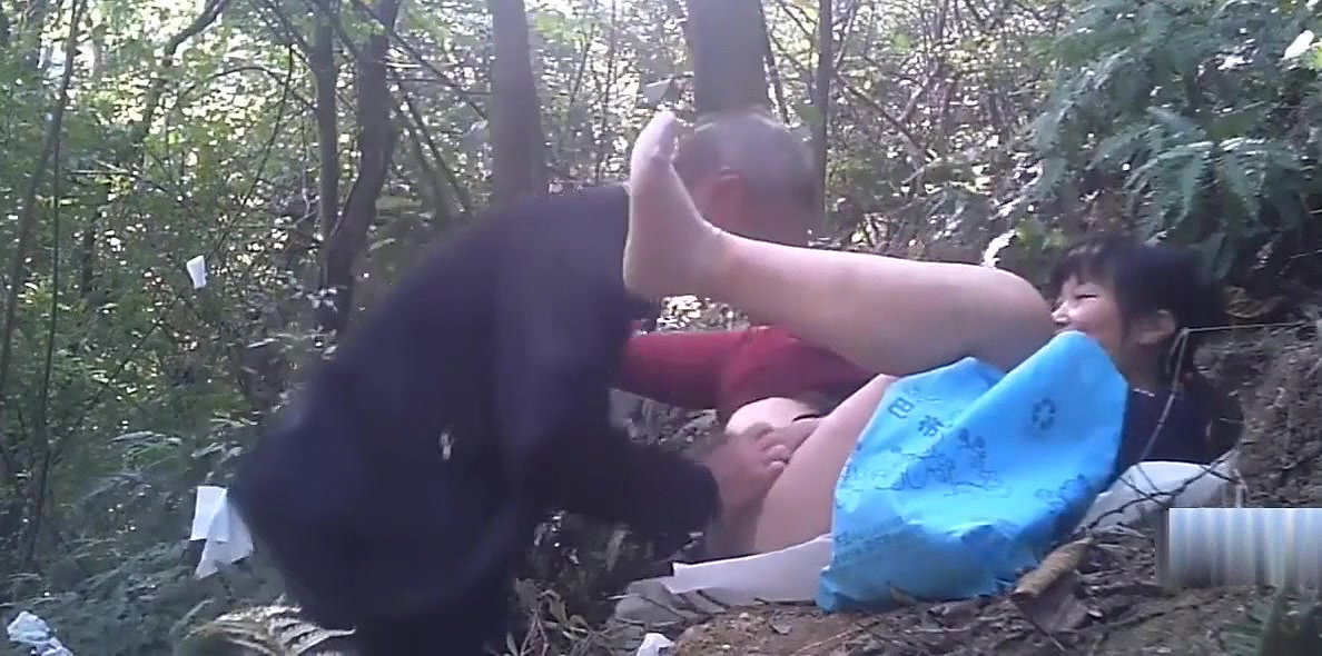 Asian Prostitute Getting The Job Done Bareback