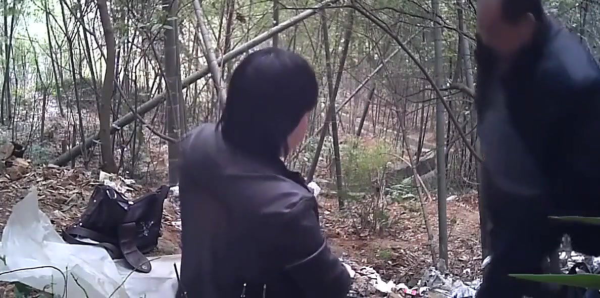 Bareback Asian Bbw Prostitute Outdoors