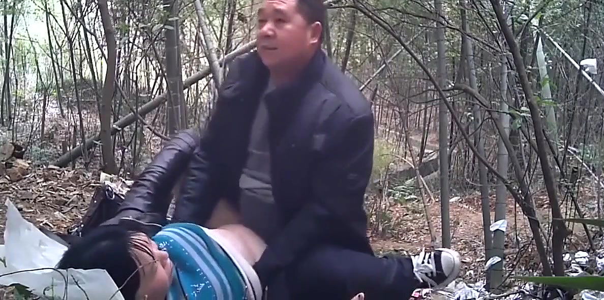 Bareback Asian Bbw Prostitute Outdoors