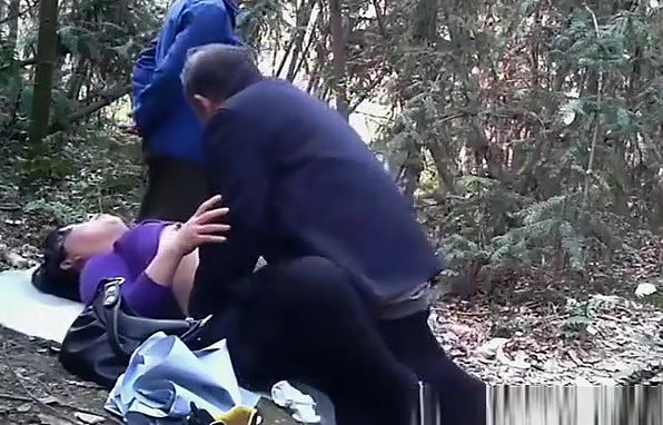 Old asian man fucks chubby asian prostitute