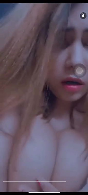 Bangladeshi Famous Babe Esu Islam Showing