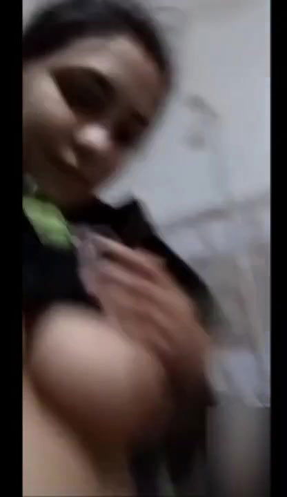 Desi lady showing big boobs on video call