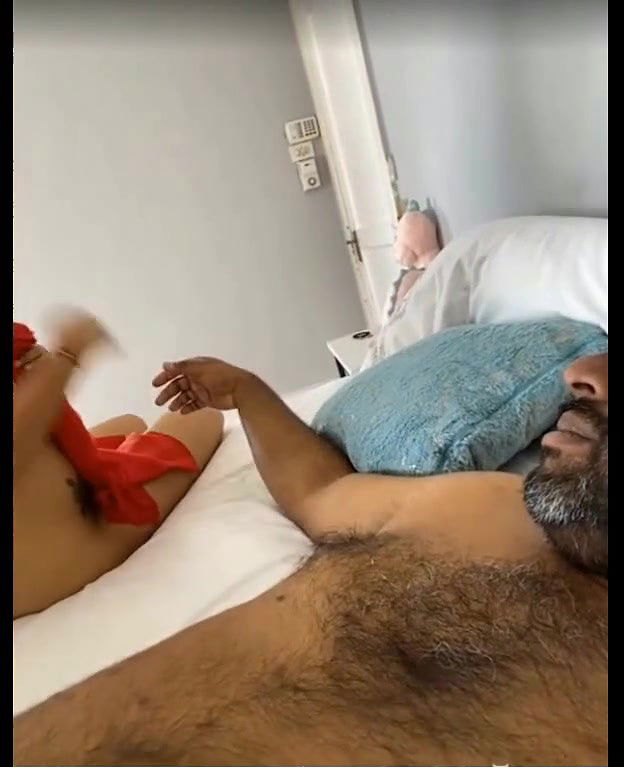 Mallu Couple  Aurora maharaj Giving Handjob  On Show 3