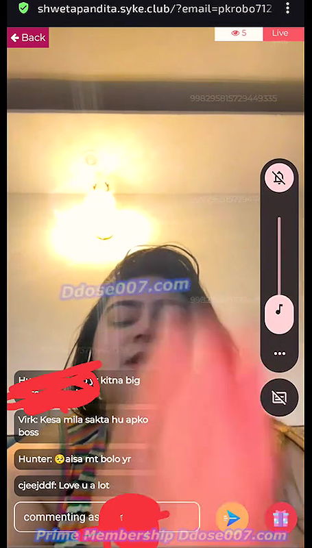 Shweta Pandita Teasing Massive Cleavage on Live