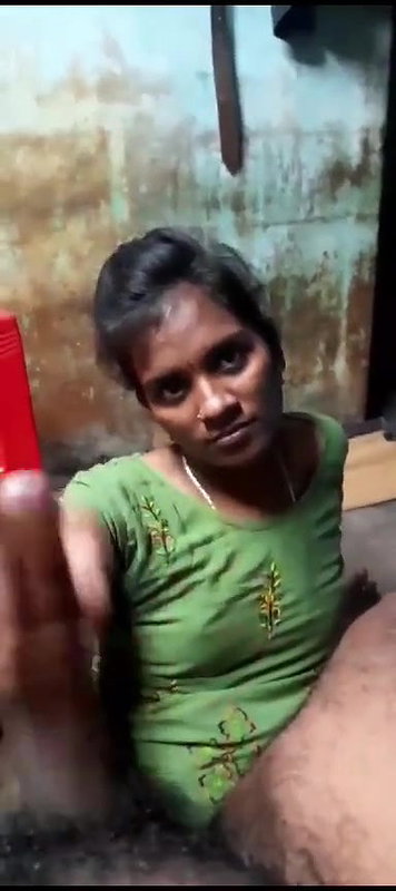 Horny village bhabhi blowjob and handjob