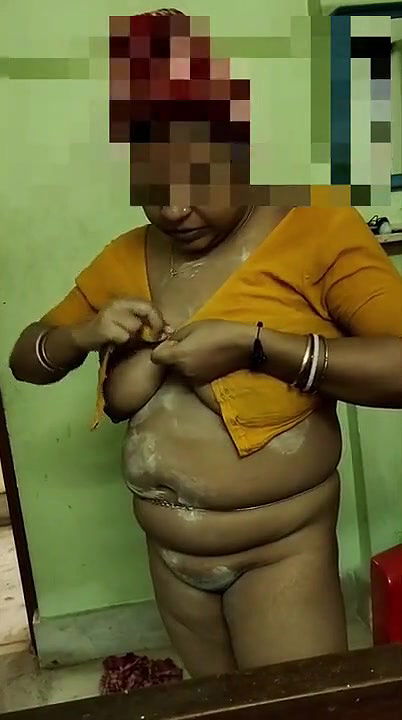 Desi big boobs aunty