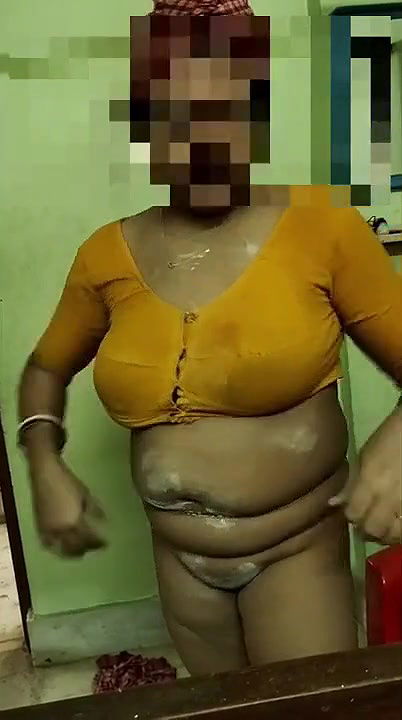 Desi big boobs aunty