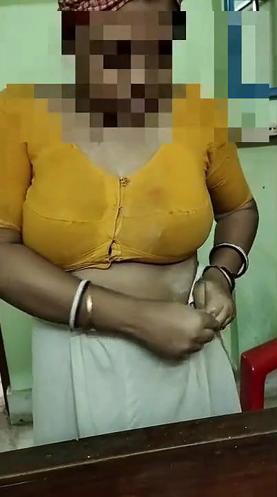 Desi big boobs aunty