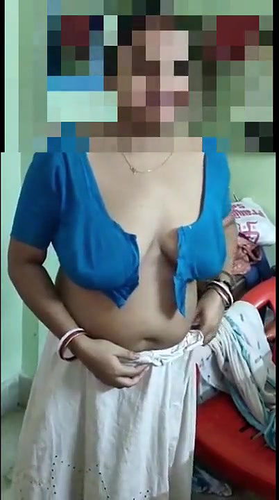 Desi big boobs aunty