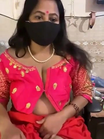 Busty Aunty With Big Boobs On  Her Show