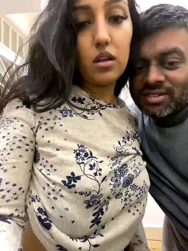 Nri Couple  Aurora Maharaj Wife Showing  Her Boobs