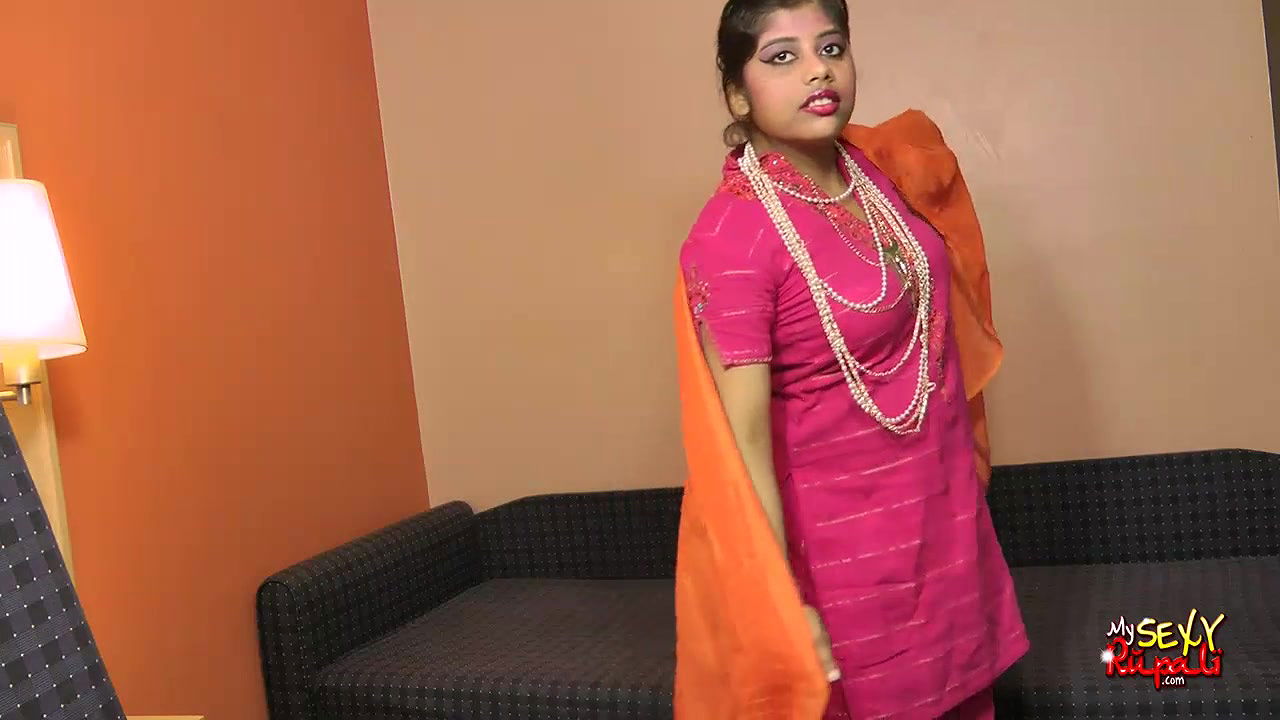 hot amateur rupali bhabhi in jaipuri suit