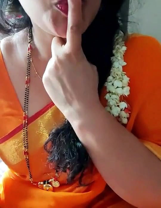 Curvy Hot  Telugu Queen Showing Her  Big Boobs On Show