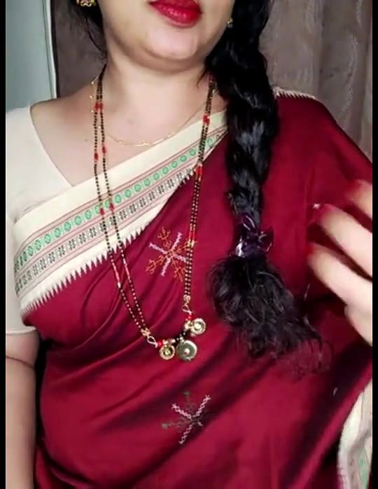 Curvy Hot  Telugu Queen Showing Her  Big Boobs On Show