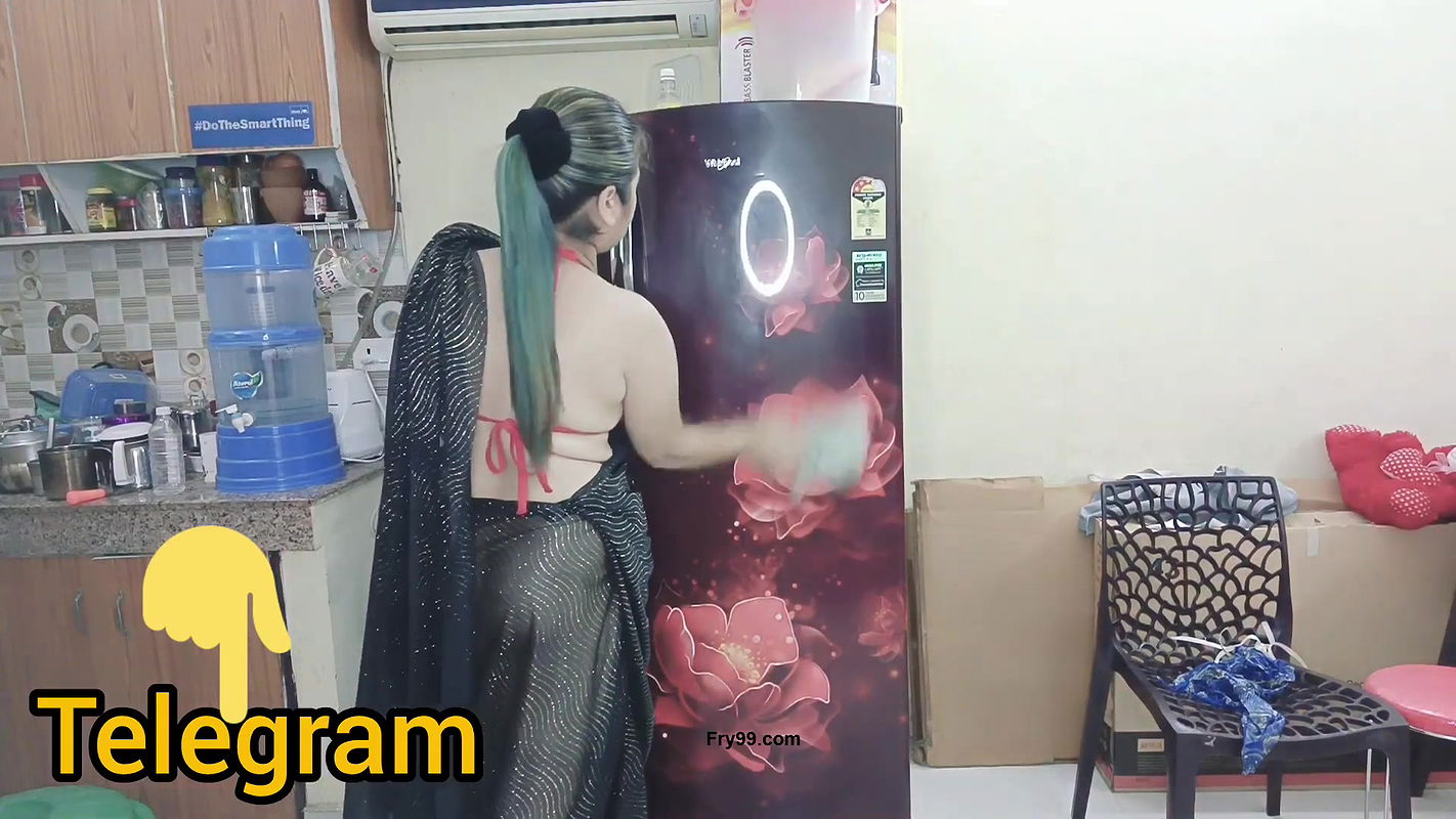 IND Housewife Transparent Black Saree Wearing