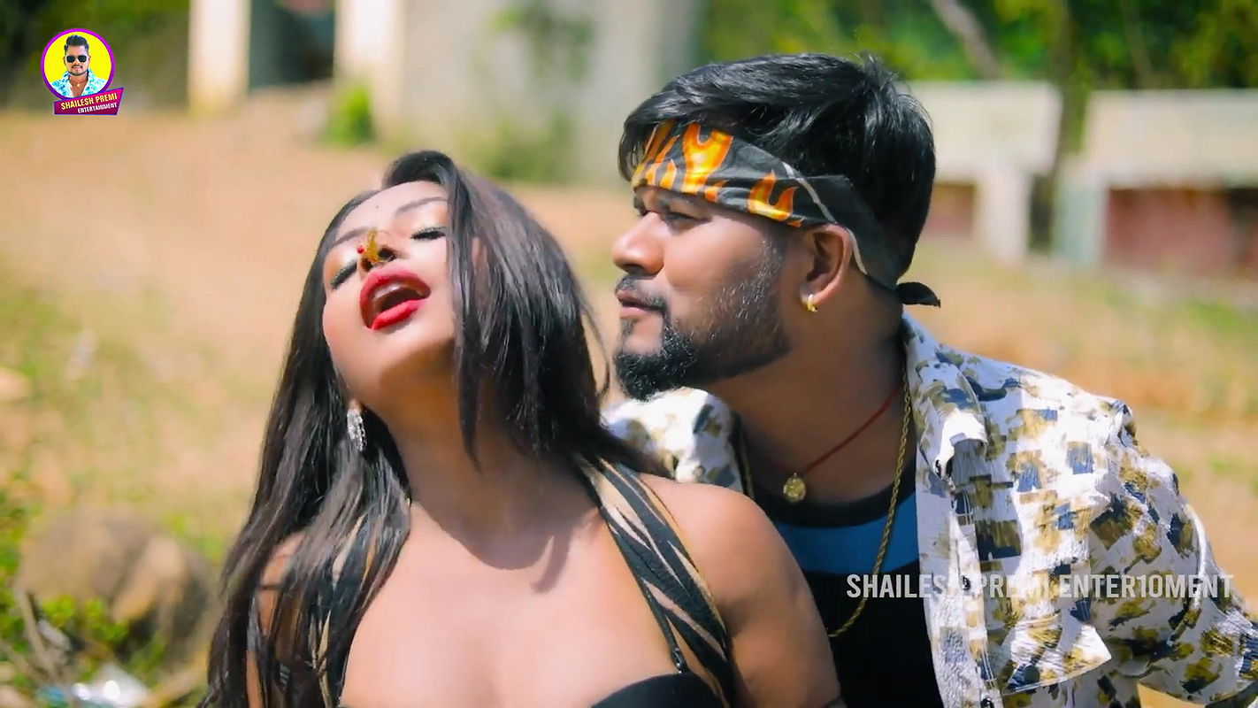 Horny young girls self boob press wet navel and cleavage show hot song