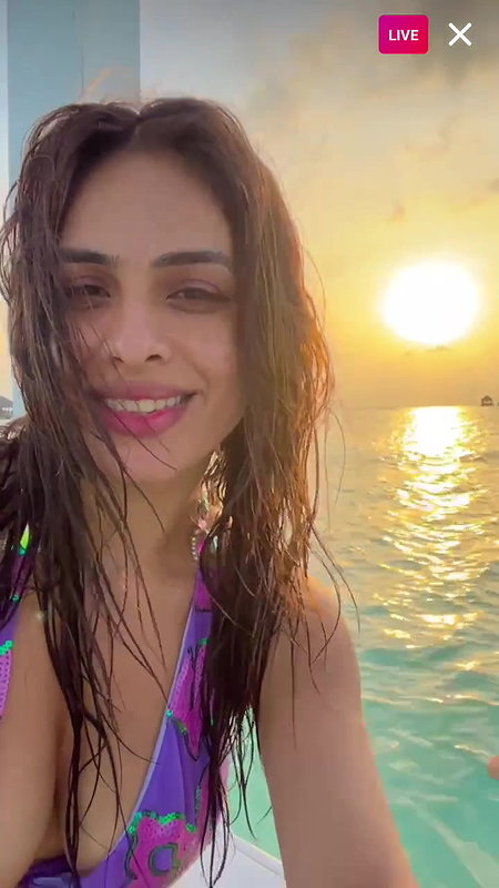 Neha Malik 15 Feb Bikini Live