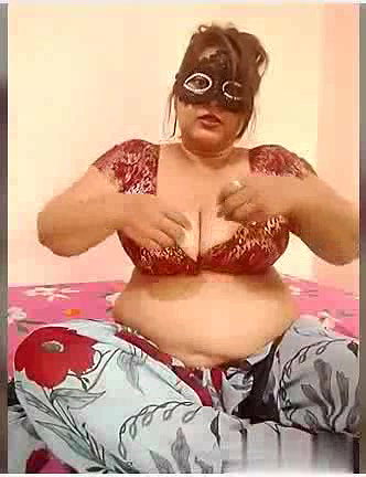 Pooja Hotty on Stripchat Show Big ASSSS