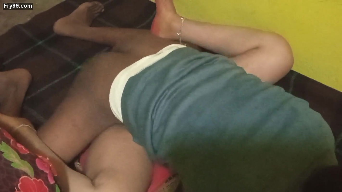 Desi bhabhi fuck Desi bhabhi’s tight pussy torn