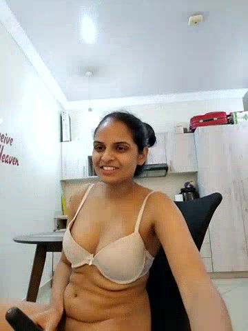 Curvy Nri Dirty Snowball Boobs With  Dildo Pussy On Show