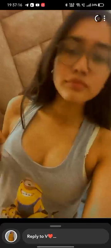 Sexy girl opps boobs