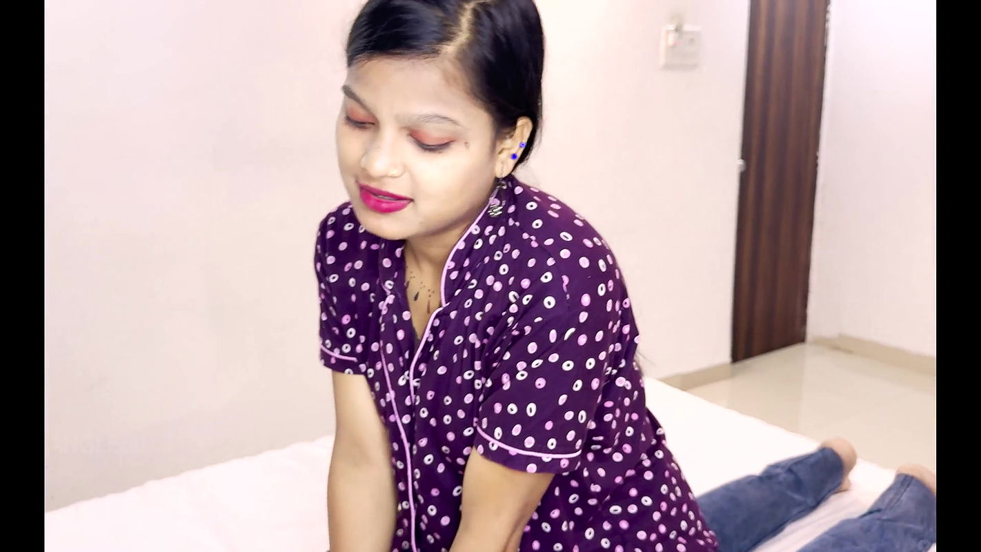 DESI INDIAN TEEN AGE COUPLE FUNNY DIRTY TALKING SEX HINDI AUDIO