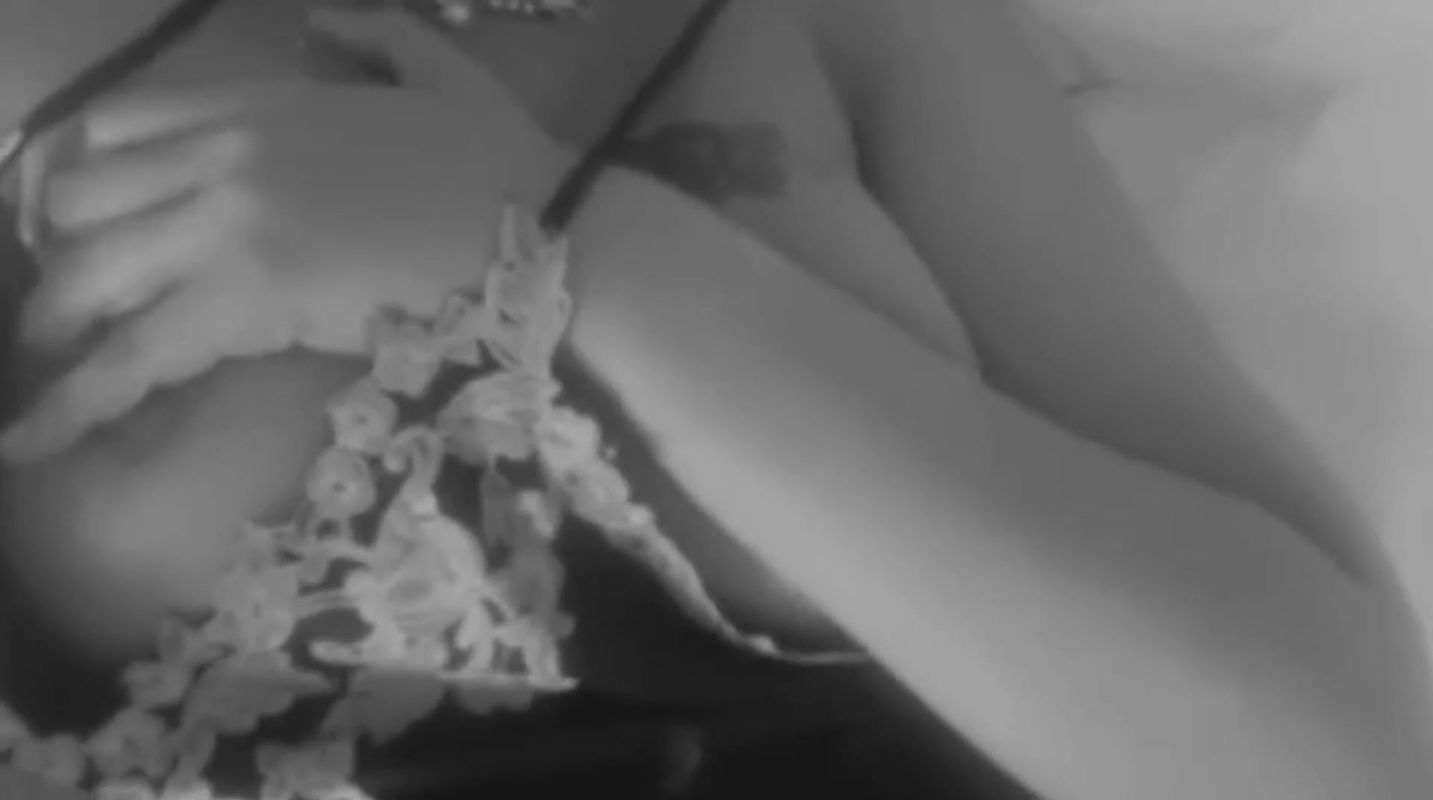 ISHA MODI PU$$Y GLIMPSE