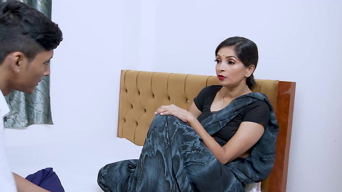 A DESI BOY STUDENT FUCKED HIS SEXY TEACHER WHEN HE COME ALONE TO STUDY