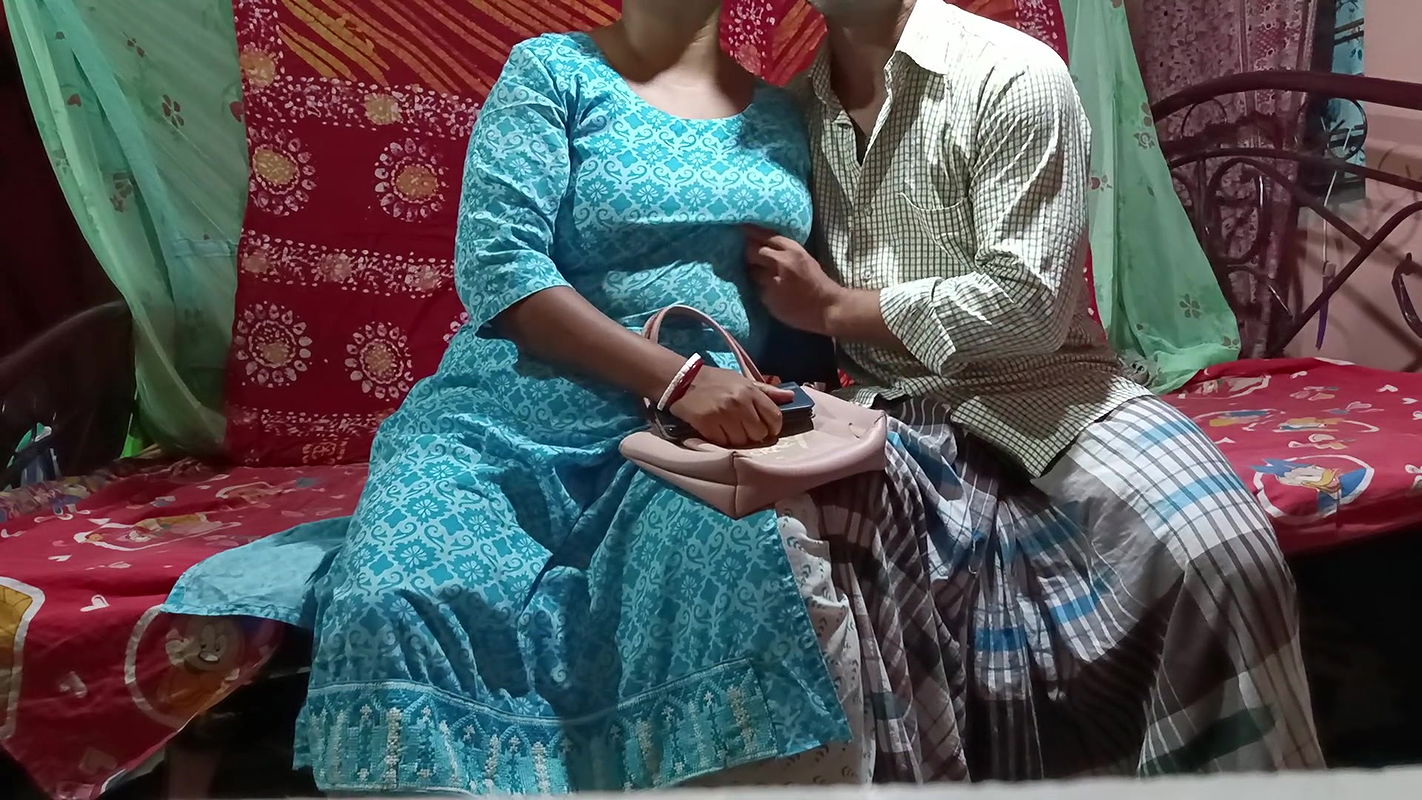 Daily money collector female agent having sex with senior