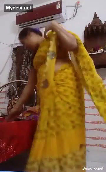 Desi village aunty big boobs
