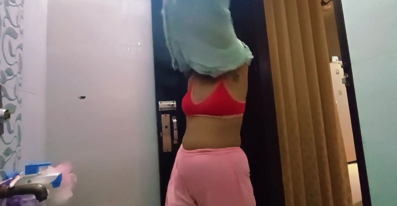 Bhabi sexy bath show big boobs handjob big ass show bath show part2