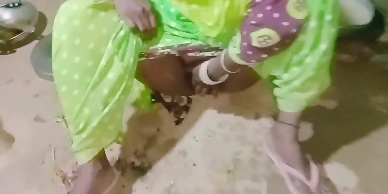 Bihar xtra xhtad1 pussy so good to eat. Pussy hole show me. Indian wife sex in doggy style and shows pussy