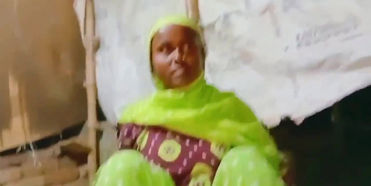 Bihar xtra xhtad1 pussy so good to eat. Pussy hole show me. Indian wife sex in doggy style and shows pussy