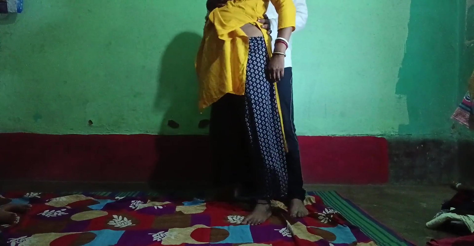 Desi bhabhi pussy fuck in village housewife cupal sex video