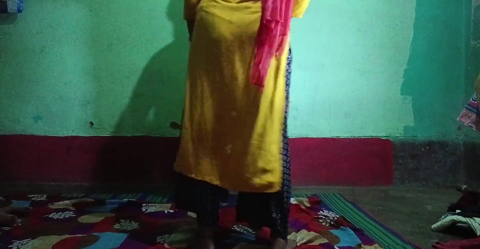 Desi bhabhi pussy fuck in village housewife cupal sex video