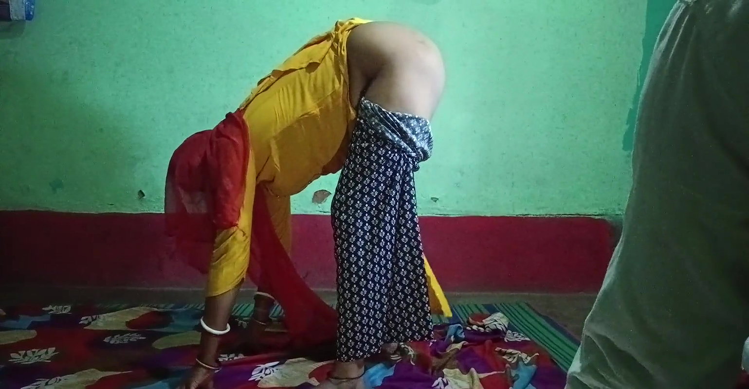 Desi bhabhi pussy fuck in village housewife cupal sex video
