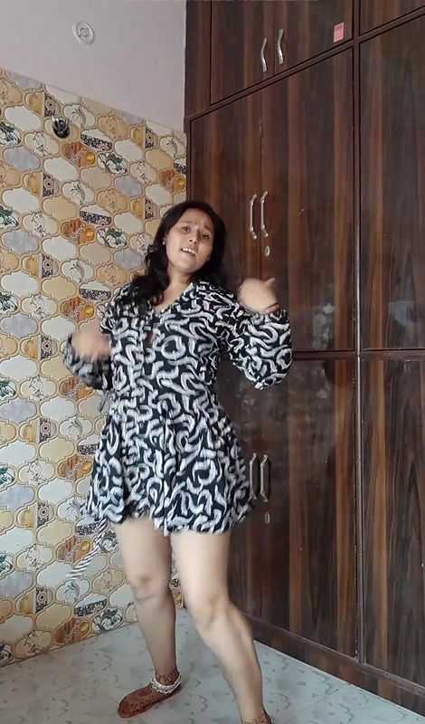 Puja bhabhi nude horny dance