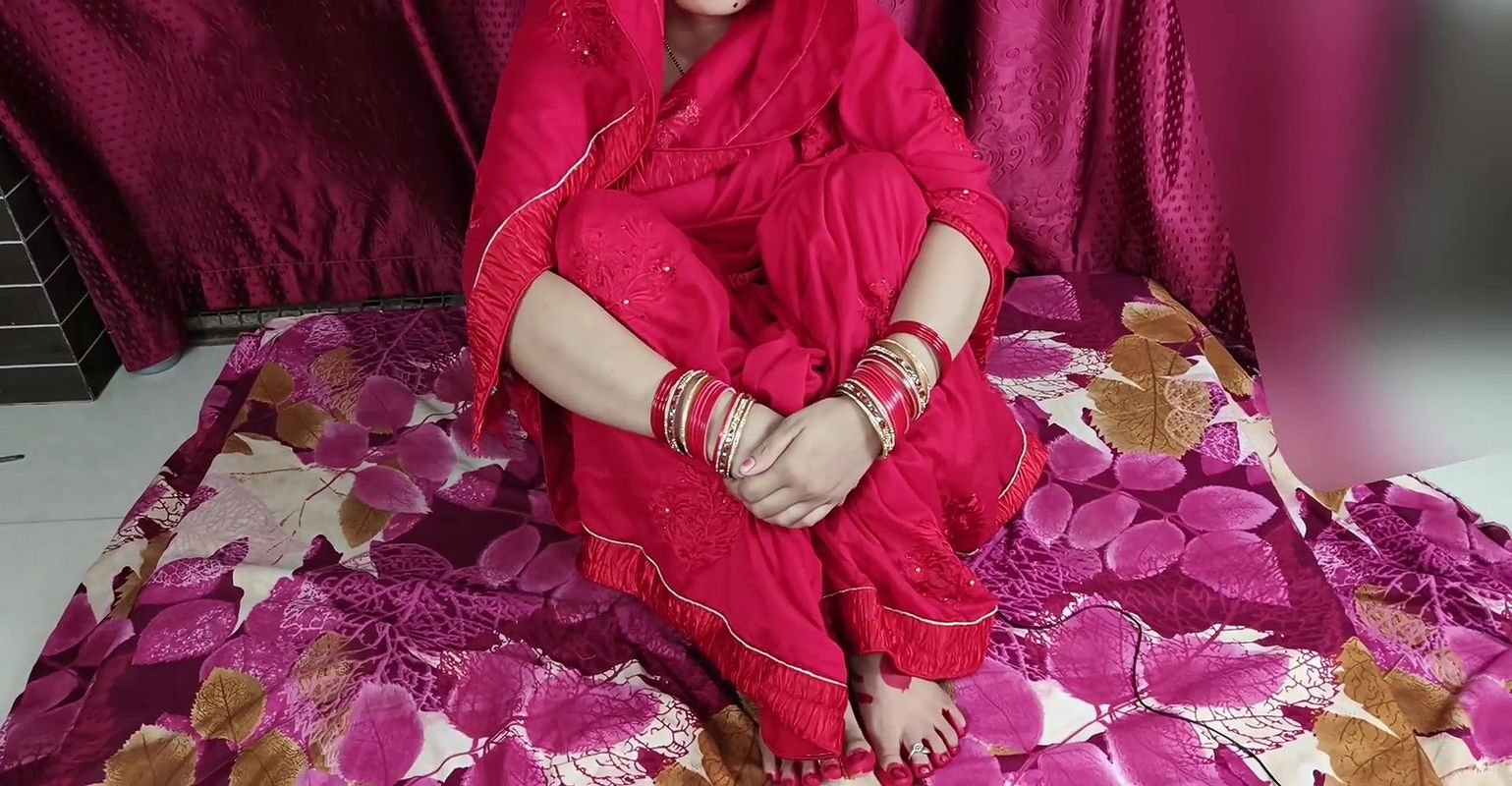 When I had sex for the first time, my tight pussy turned red as soon as my husband’s thick dick entered it