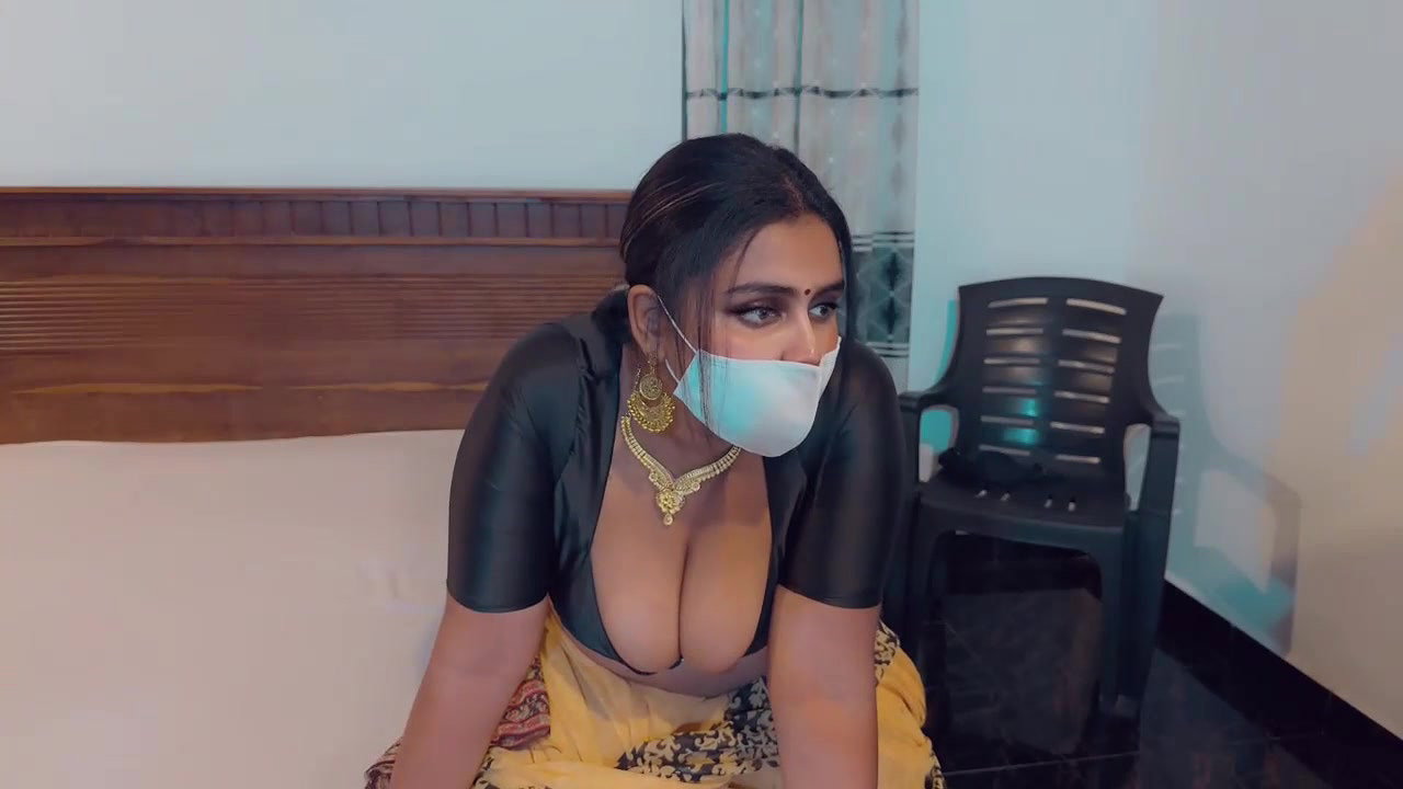 Curvy Girl  Show Her Big Boobs  With Husband