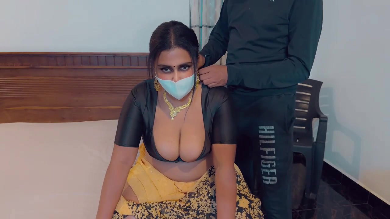 Curvy Girl  Show Her Big Boobs  With Husband