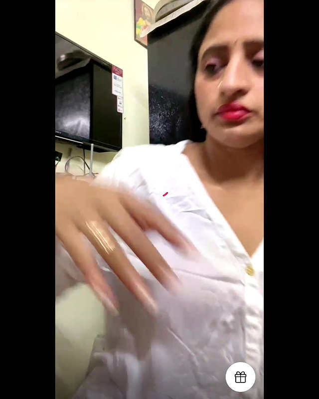 Sexy Bhabi Hot Live Cam