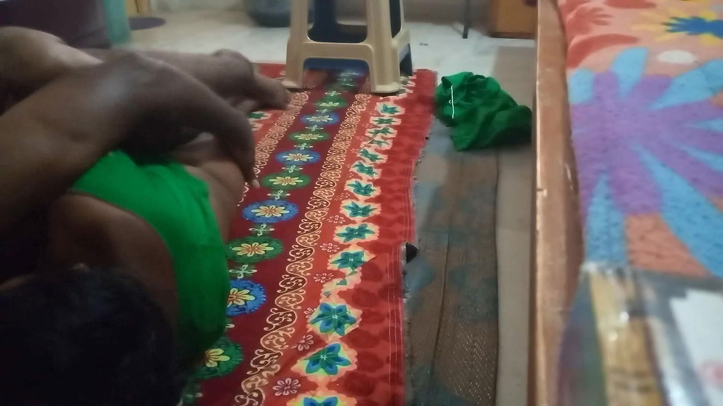 i fuck this horny aunty in my bedroom