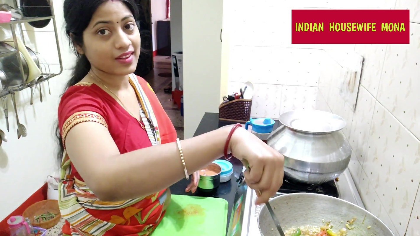 Indian housewife mona saree draping (4)