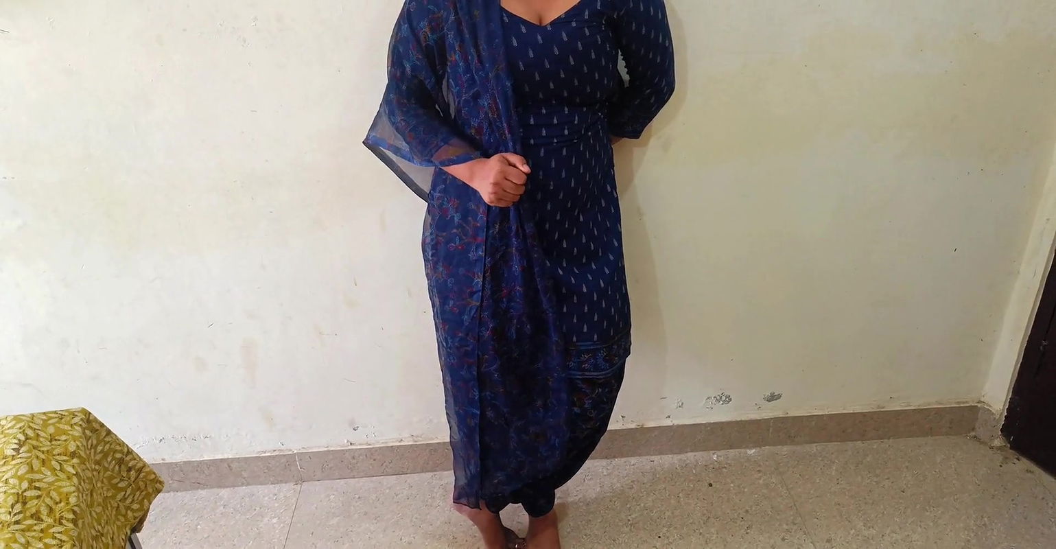 20 year old virgin sister-in-law had sex with her brother-in-law in doggy style after her sister left for job in Hindi voice