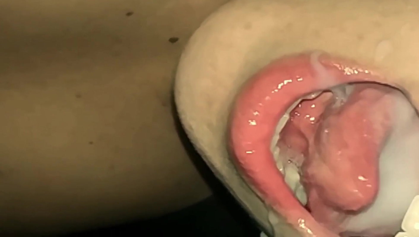 Sexy Bitches Eating Cum