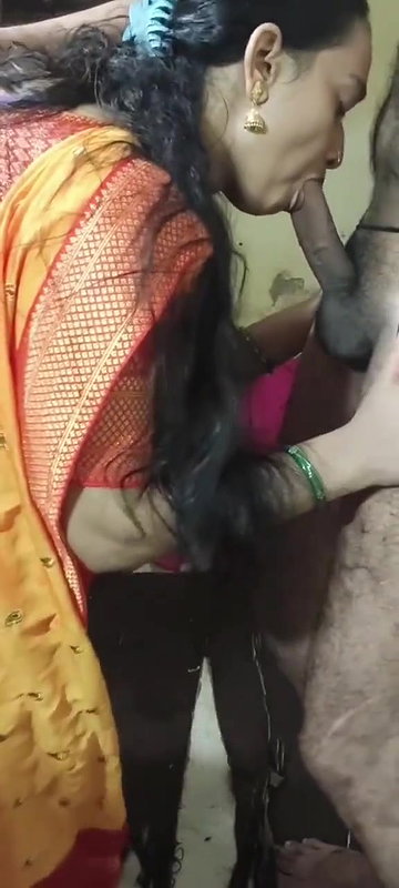 Desi Aunty BJ to Boss