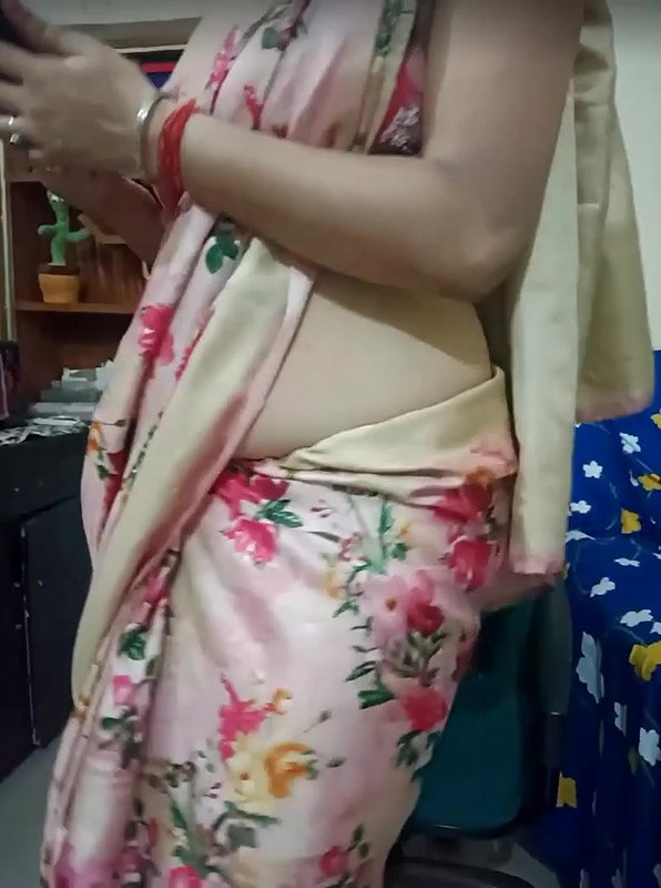 Hotty_sonia36 Oiling Boobs on StripChat Live  with Face